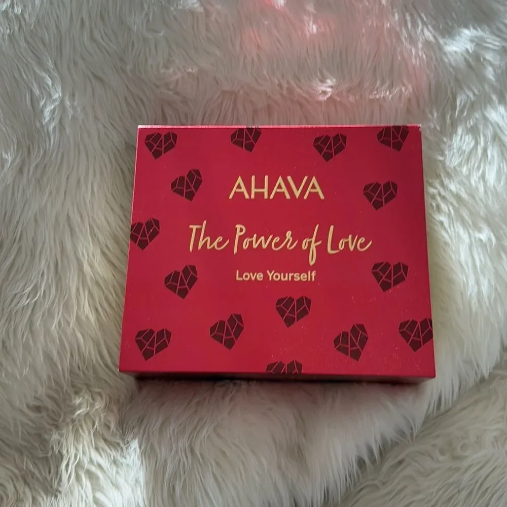 AHAVA beauty love set
